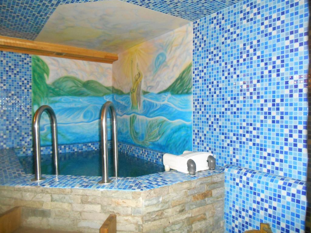 Galirad Hotel Uszty-Kamenogorszk Kültér fotó