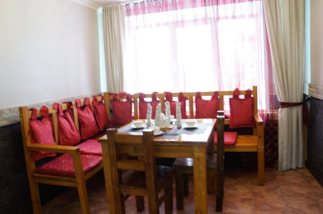 Galirad Hotel Uszty-Kamenogorszk Szoba fotó